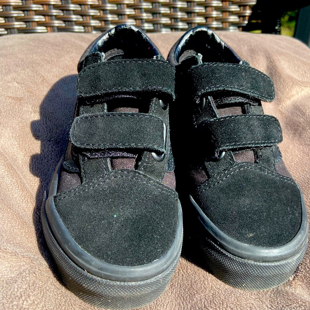 Vans black Velcro close size 11.5. Only worn once.